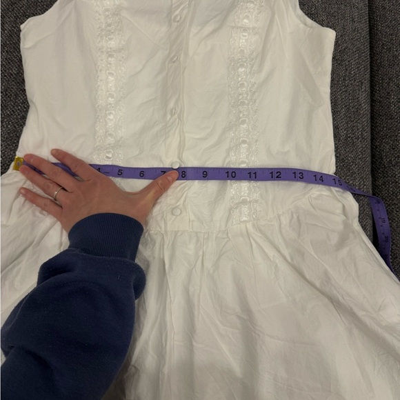 Elegant White lace mini Dress - Picture 8 of 10